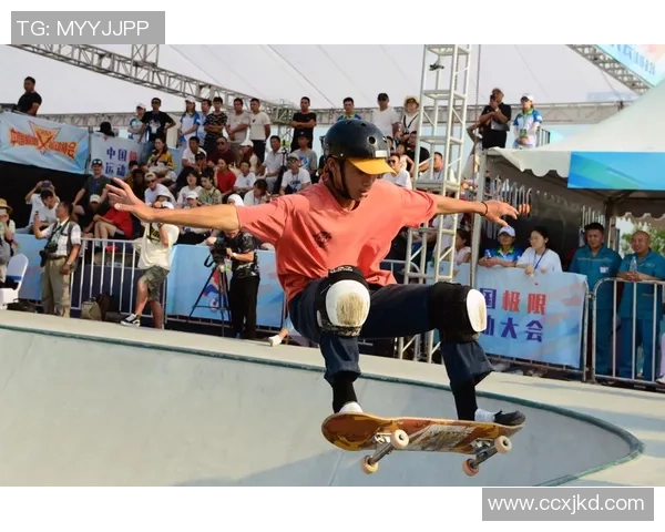 武汉滑板队在极限运动会中以96分稳居积分榜首位