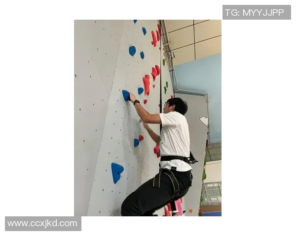 杭州攀岩队的包夹战术解析与实战应用研究